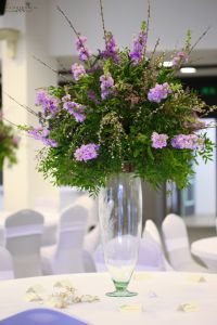 Wedding table decoration, flowering tree, Dürer event house Budapest (violet, limonium, purple)