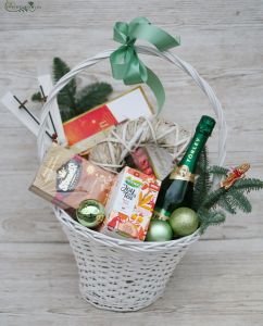  Keresési javaslat: Christmas gift basket with skies 33/5000 Weihnachtsgeschenkkorb mit skie