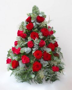 Red rose christmas tree (37 stems)
