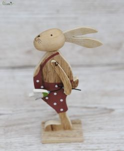 Fa nyúl virággal a kezében 16 cm