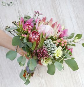 Bridal bouquet (protea, cymbidium, hypericum, lisianthus, green, lightpink, pink)