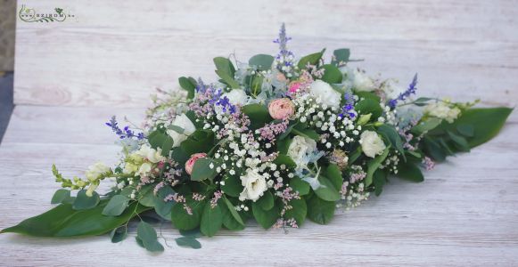 Centerpiece (wild flowers, baby breath, white, light pink, blue)