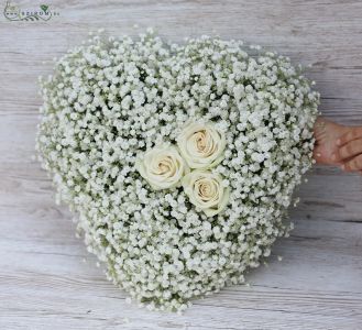 Heart shape centerpiece (rose, baby breath, white)