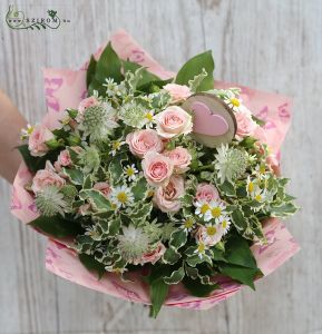 pink spray rose bouquet with small flowers 