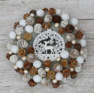 winter door wreath