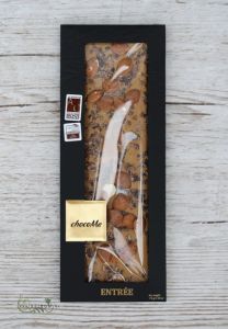 chocoMe handgemachte blonde Schokolade mit Mandeln, geriebenen Kakaobohnen und Tonkabohnen (110g)