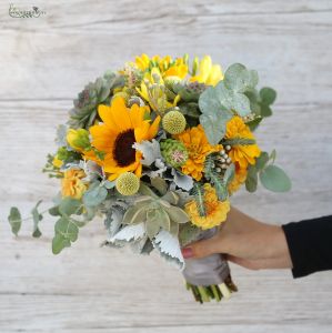 bridal bouquet (sunflower, zinnia, garden flowers, wild flowers, sempervivum, yellow)