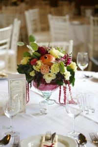 Lush wedding table decoration in chalice, Csónakház Mulató Budapest (lisianthus, dahlia, pomegranate, cream, burgundy)