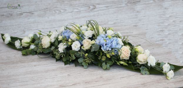 Main table centerpiece (hydrangea, lisianthus, rose, white, blue)