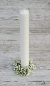 Babybreath wreath around candle