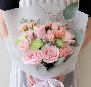 Pink roses with spray roses, gypsophila (15 stems)