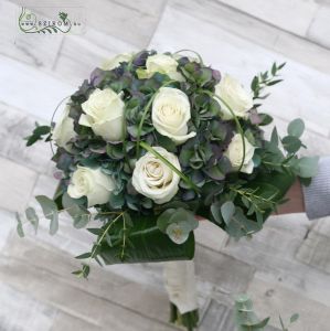 White rose bouquet with hydrangeas (10+2 stems)