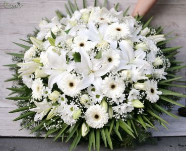 Dombkoszorú 55 fehér virággal