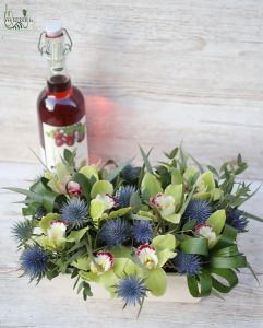 Wooden bowl with 8 green orchids, fruit wine