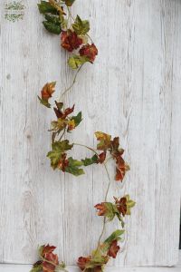 Autumn leaf garland