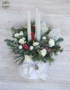 Weihnachts Box mit Kerzen und Minirosen
