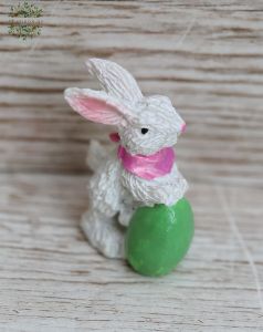 ceramic bunny with green egg (5cm)