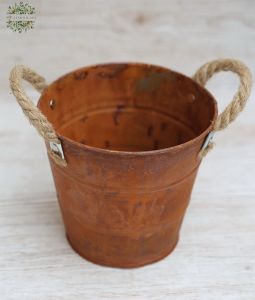 Rusty bucket ( 16x15x11 cm )