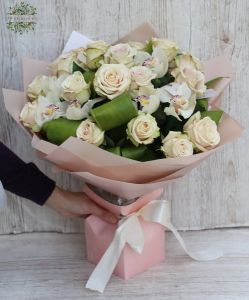 30 cream roses with 10 orchids, in paper vase