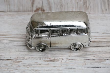 Silberner Kleinbus