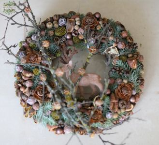 Natural wreath with deer figure