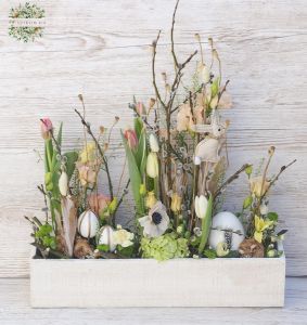 Spring natural arrangement