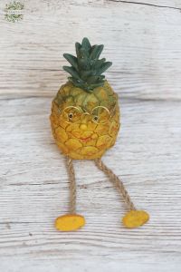 sitting ceramic pineapple gnome (20cm with legs)