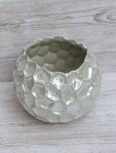 honeycomb vase or pot (24x20cm)