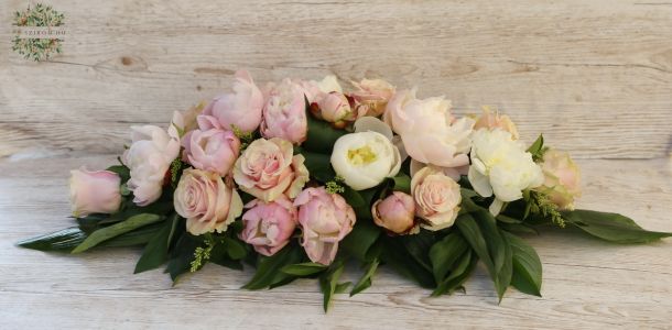 Haupttischdekoration (Pfingstrose, Rose, Rosa)