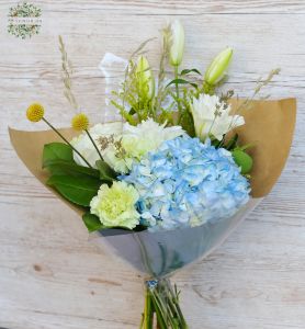 Blue - White bouquet with hydrangea