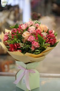 Bouquet with alstroemerias, spray roses , in paper vase (19 stems)