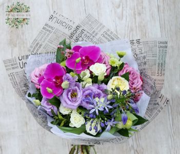 Üde levendula lila csokor orchideával, angol rózsával (18 szál)