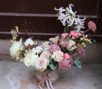 Crescent moon flowerbowl in the color of the year Mocha Mousse