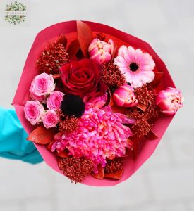 Kis kerek csokor piros - pink színekben