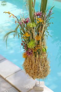 Stehende Dekoration für Hochzeiten, Events und Cocktail-Atmosphäre (lila, gelb, chrysanthem, Santini, Leucospermum, Saisonblumen)
