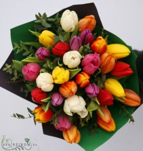 30 vegyes tulipán csokorban 