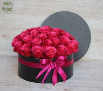 40 pink rózsa fekete dobozban