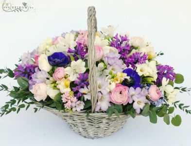 spring basket (52 stems)