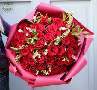 Strauß mit 50 roten Rosen