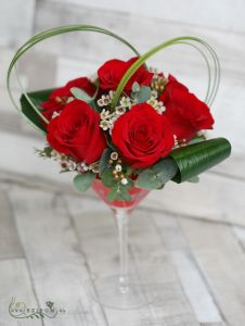 flower cocktail with 7 red roses 