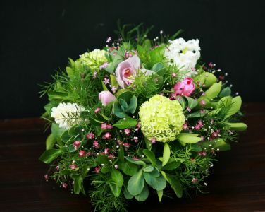 spring round centerpiece (vibrunum, orchid, tulip, hyacinthus, baby's breath, pink, green), wedding
