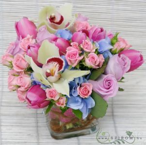 glass cube with pink mini roses, orchids, tulips (22 stems)