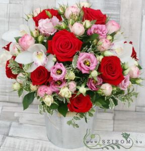 romantikus vörös rózsakert (29 szál)