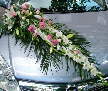 teardrop car flower arrangement with lisianthus and gladiolus ( pink, white)