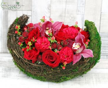 Asztaldísz félhold alakú, (vörös, orchidea, rózsa), esküvő