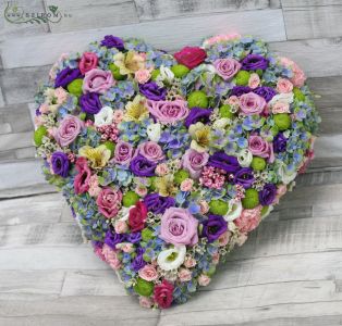 Main table centerpiece, heart (lisianthus, rose, hydrangea, alstroemeria, bouvardia, spray roses, purple), wedding