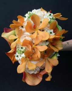 Bridal teardrop bouquet of roses and orange mokara orchids (ornithogalum, white)