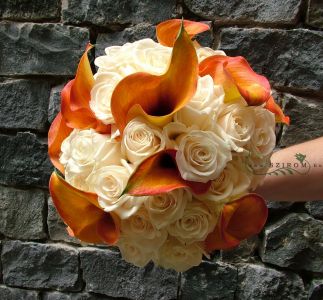 Bridal bouquet of roses and callas (cream, peach, orange)
