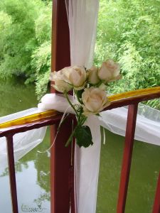 Organsa and flower decor , Robinson restaurant, wedding