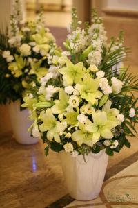 Flower decoration, Corinthia Budapest (lilies, stockflower, white, cream), wedding